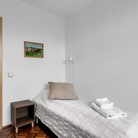 Serene And Cozy 4 Bedroom Retreat *