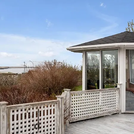 Serene And Cozy 4 Bedroom Retreat * Reykjavik