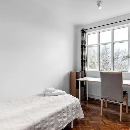 Serene And Cozy 4 Bedroom Retreat *