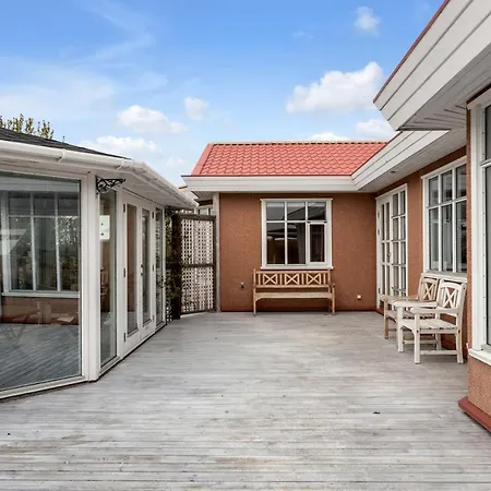 Serene And Cozy 4 Bedroom Retreat Apartment