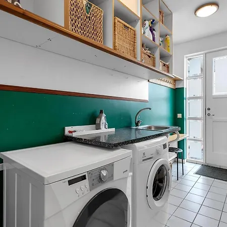 Apartment Serene And Cozy 4 Bedroom Retreat Reykjavik